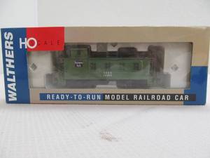 lot 210 image: Walthers train car