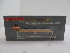 lot 243 image: Walthers train car