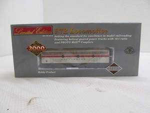 lot 247 image: Walthers train car