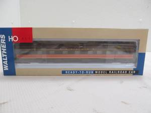 lot 266 image: Walthers train car