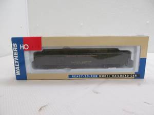 lot 284 image: Walthers train car