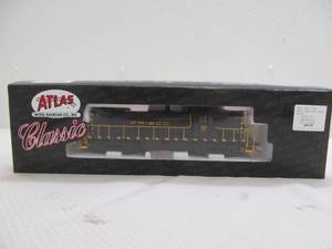 lot 300 image: Atlas locomotive