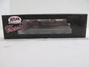 lot 324 image: Atlas locomotive