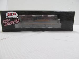 lot 331 image: Atlas locomotive