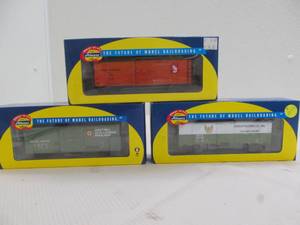 lot 335 image: Athearn car