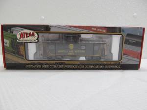 lot 462 image: Atlas car