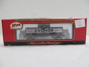 lot 466 image: Atlas car