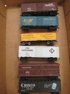 lot 502 image: unboxed train cars