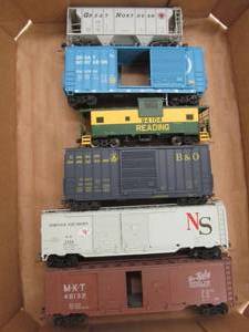 lot 503 image: unboxed train cars