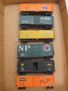 lot 504 image: unboxed train cars