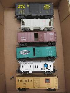 lot 506 image: unboxed train cars