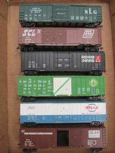 lot 522 image: unboxed train cars
