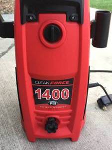 lot 8 image: Clean Force Power Washer
