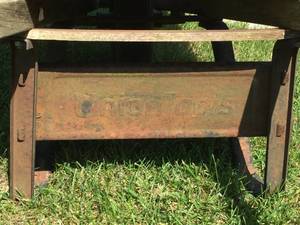lot 17 image: Union Tools Wheelbarrow