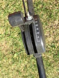 lot 19 image: Earthway Lawn Spreader