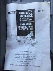 lot 21 image: Larin Hydraulic Floor Jack
