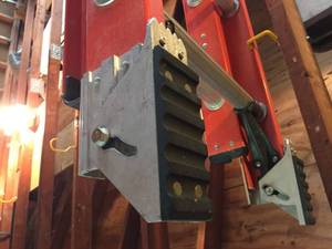 lot 40 image: 20 foot Werner Extension Ladder