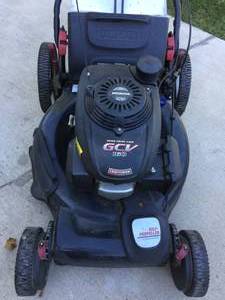 lot 42 image: Craftsman Honda Lawn Mower