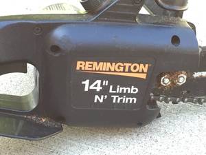 lot 58 image: Remington 14 Inch Electric Chainsaw