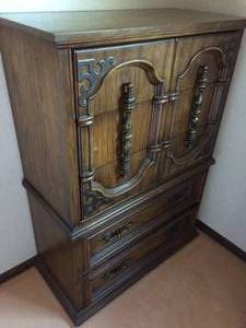lot 100 image: Five Drawer Dresser