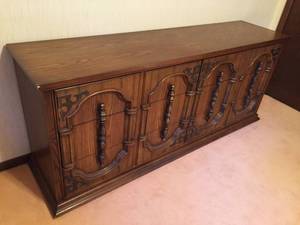 lot 102 image: Six Drawer Dresser