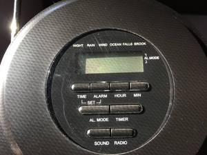 lot 103 image: Homedics Clock Radio