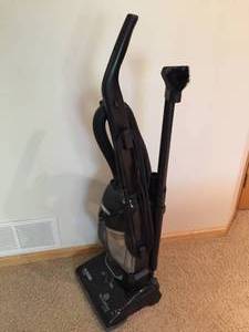 lot 242 image: Eureka Vacuum