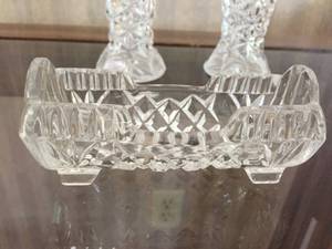 lot 265 image: Crystal Salt And Pepper Shakers