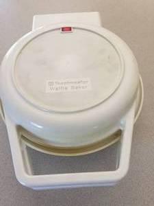 lot 272 image: Assorted Cookware and Waffle Maker