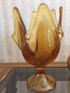 lot 283 image: Assorted Vintage Amber Glassware