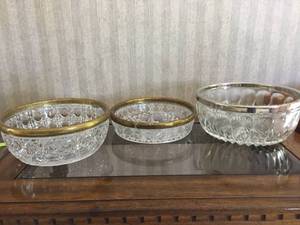 lot 284 image: Assorted GlasswareServing Pieces