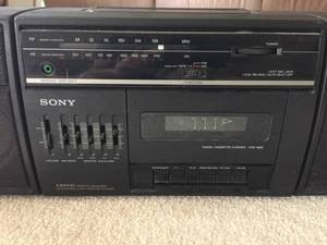 lot 294 image: Sony AMFM Cassette Player With Detachable Speakers