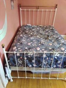 Vintage Wrought Iron Bed (Full Size)