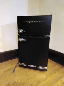 Nostalgia Electrics Retro Series Black Refrigerator