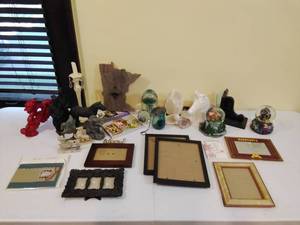 Lot of Miscellaneous Dcor