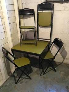 Vintage Folding Card Table w 4 Folding Chairs