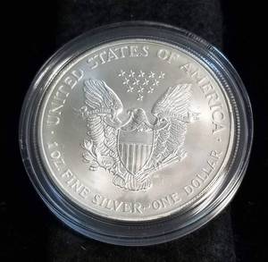 1996 AMERICAN SILVER EAGLE 1 TROY OZ. .999 FINE SILVER IN AIRTITE
