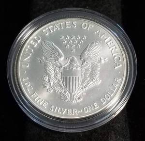 1993 AMERICAN SILVER EAGLE 1 TROY OZ. .999 FINE SILVER IN AIRTITE