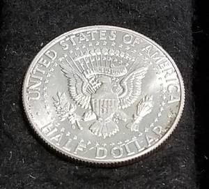 1964-D KENNEDY SILVER HALF DOLLAR AU