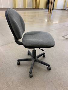 Used office chair with adjustable b...