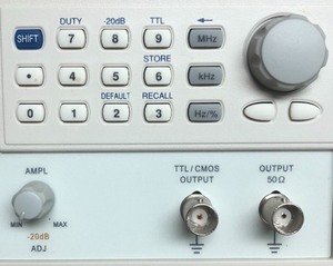 lot 166 image: GwINSTEK SFG-2004 Synthesized Function Generator
