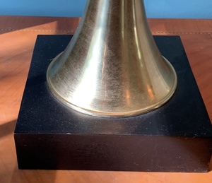 lot 66 image: Tall Brass Trumpet Lamp