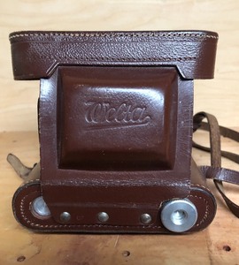 lot 131 image: vintage Vebur Camera w Carl Zeiss Jena Tessar Camera with Leather Case