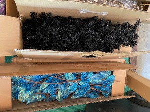 lot 41 image: Christmas Decor and Crafting Lot