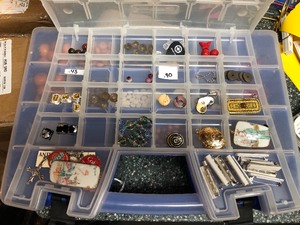 lot 264 image: Crafting Beads with Case
