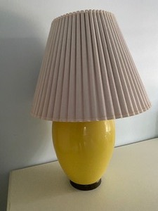 lot 57 image: Yellow Table Lamp