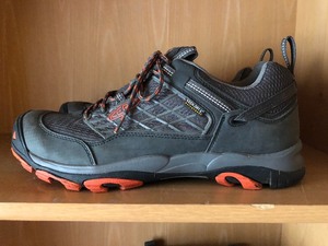 lot 292 image: Mens Keen Shoes and Boots