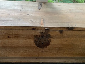 lot 276 image: Vintage Wooden Trunk