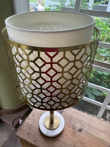 lot 278 image: Gold Detail Decorative Table Lamp