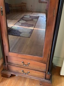 lot 303 image: Vintage Glass Front Cabinet